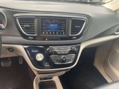 2020 Chrysler Pacifica Touring L