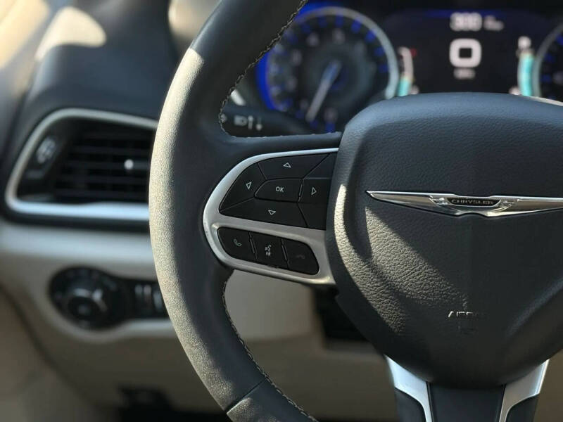 2022 Chrysler Pacifica Touring L