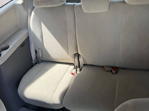 2013 Toyota Sienna L 7-Passenger