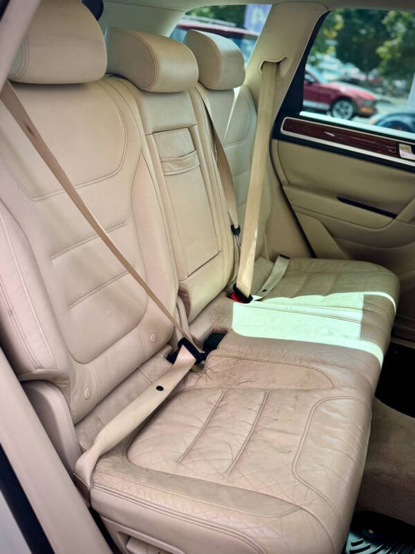 2011 Volkswagen Touareg TDI Lux