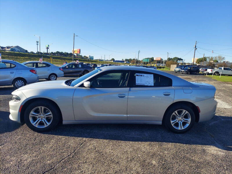 2022 Dodge Charger SXT photo 4