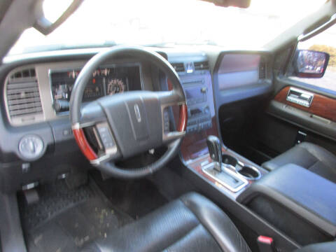 2011 Lincoln Navigator L