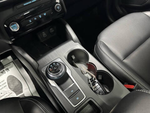 2025 Ford Escape Platinum