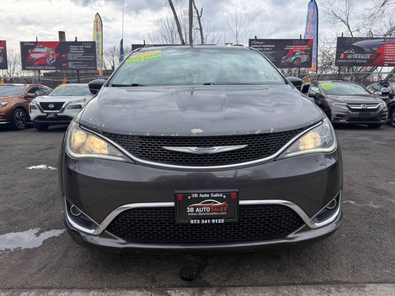 2017 Chrysler Pacifica Touring Plus