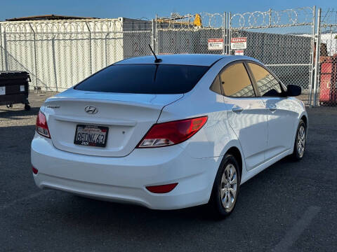 2016 Hyundai Accent SE