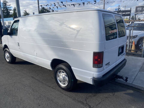 2013 Ford E-Series E-150