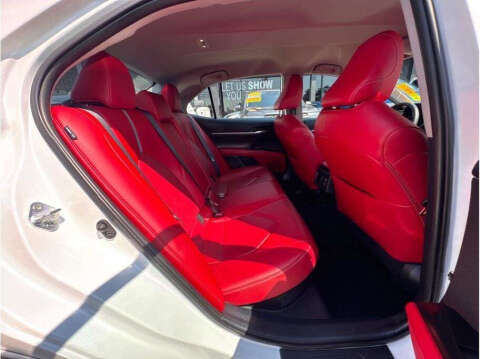 2022 Toyota Camry Hybrid XSE