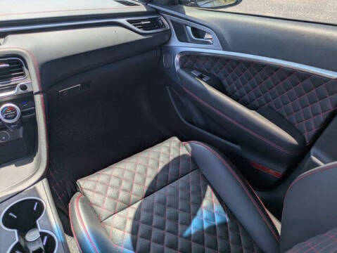 2023 Genesis G70