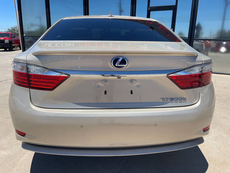 2013 Lexus ES 300h