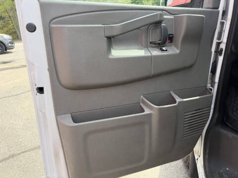 2017 GMC Savana 2500