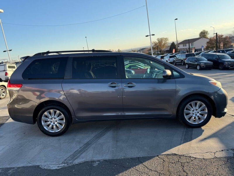 2013 Toyota Sienna