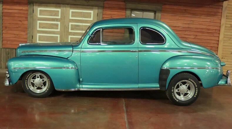 1948 Ford Super Deluxe