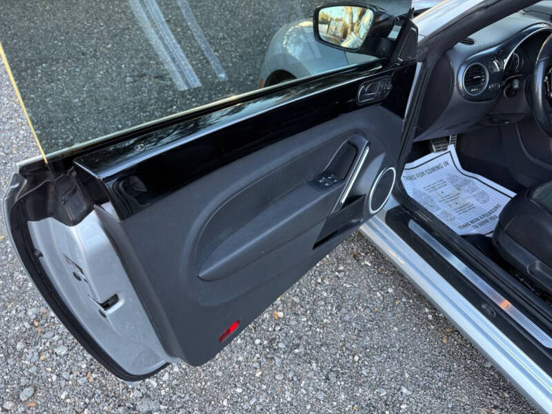 2013 Volkswagen Beetle Convertible Turbo