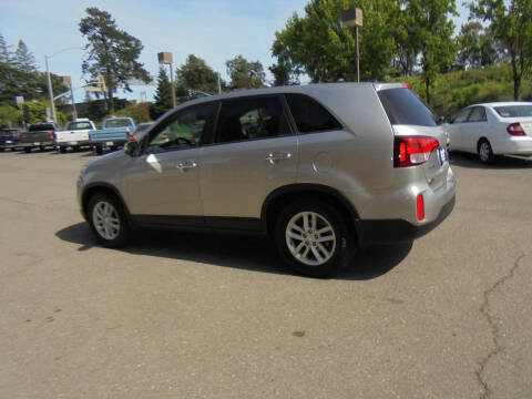 2015 Kia Sorento LX