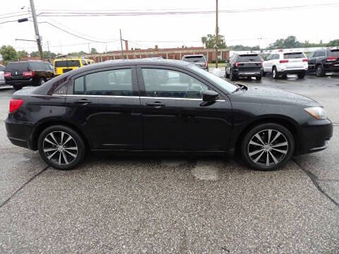 2013 Chrysler 200 Touring