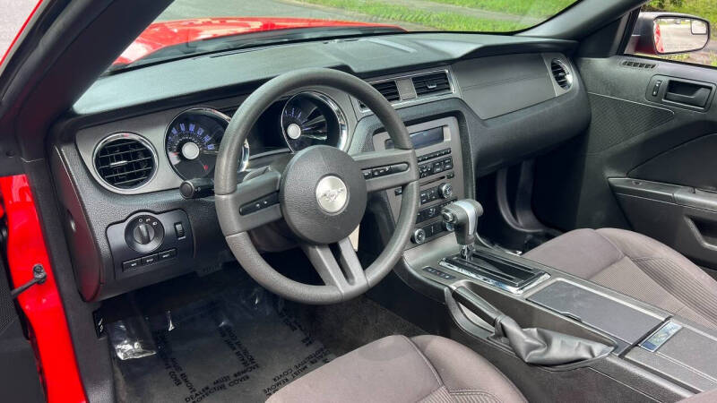 2012 Ford Mustang V6