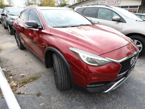 2017 Infiniti QX30 Premium
