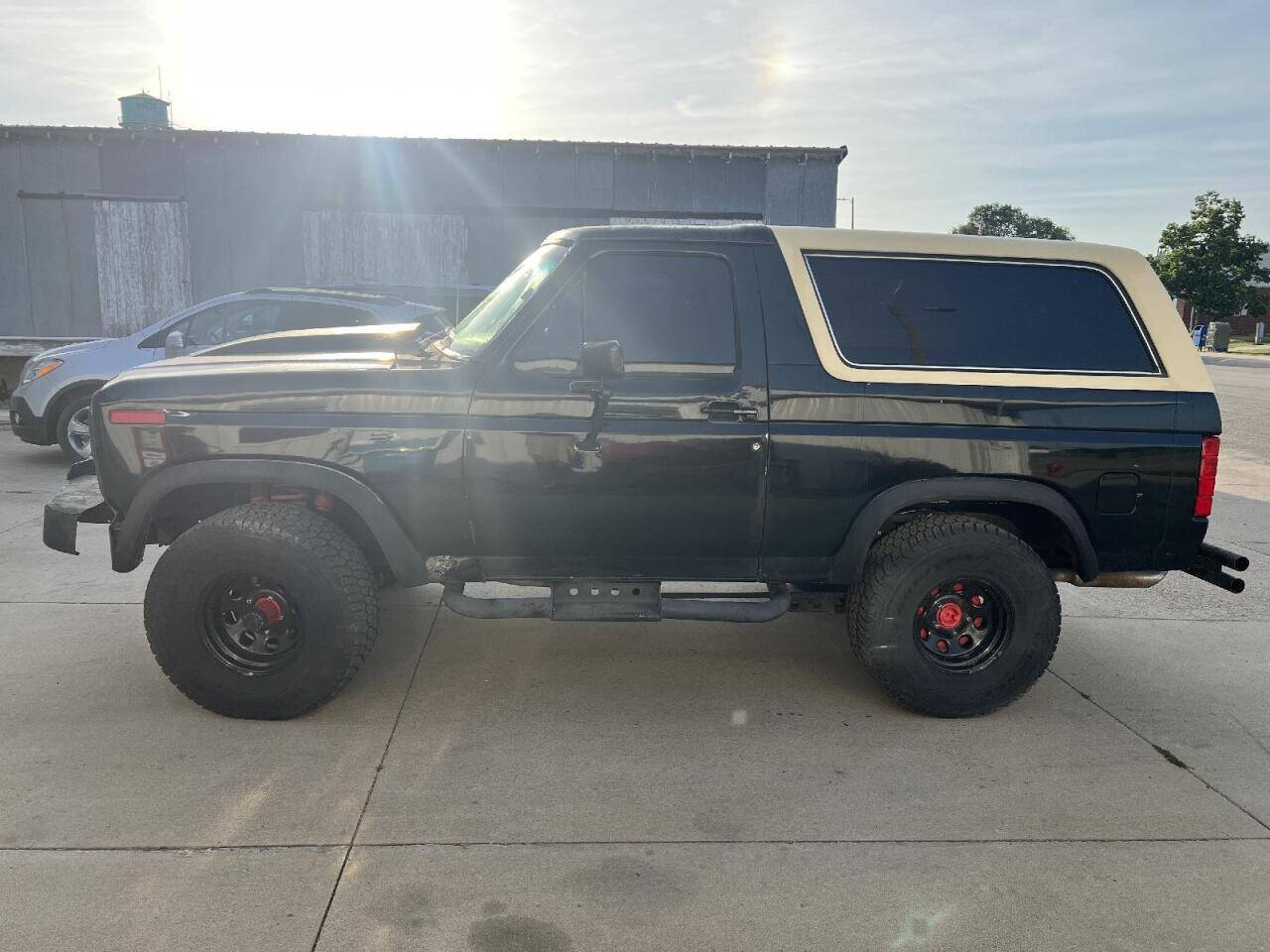 1985 Ford Bronco 7