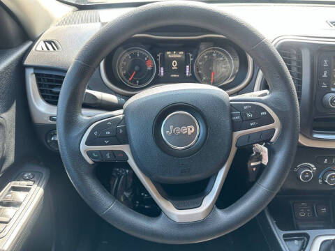 2016 Jeep Cherokee Sport