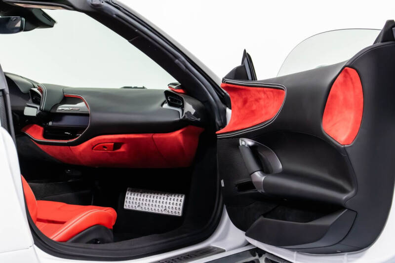 2023 Ferrari SF90 Spider