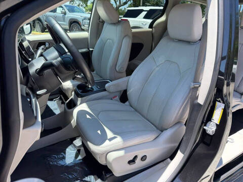 2021 Chrysler Pacifica Touring L