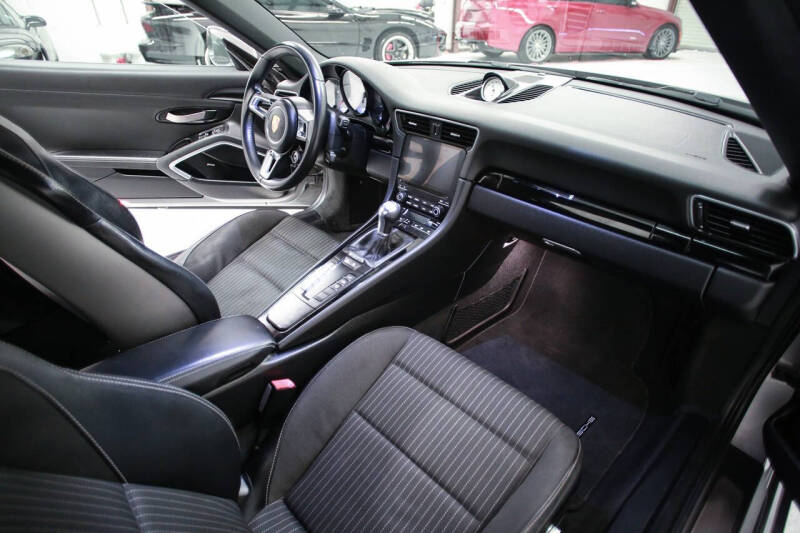 2018 Porsche 911 Carrera T