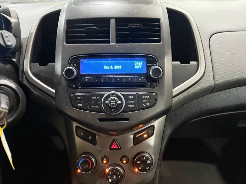 2014 Chevrolet Sonic LT Manual