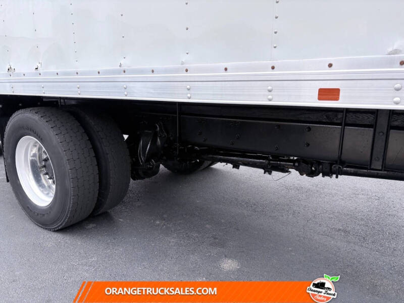 2020 Freightliner M2 106