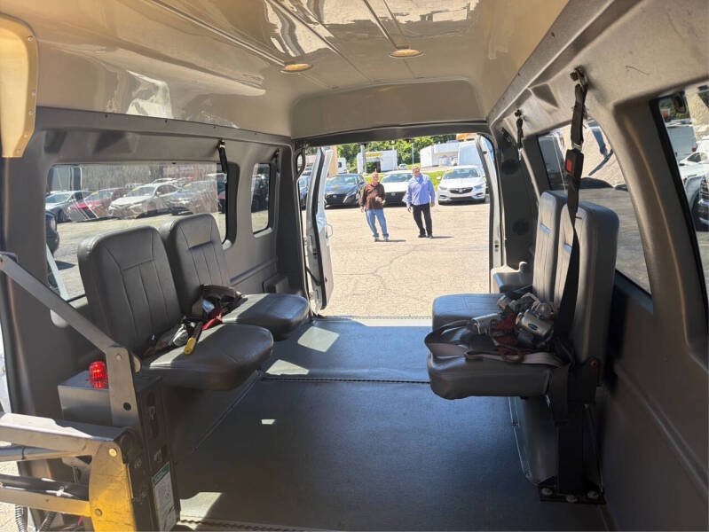 2008 Ford E-Series E-250