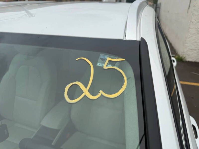 2022 Volvo XC40 T5 Momentum