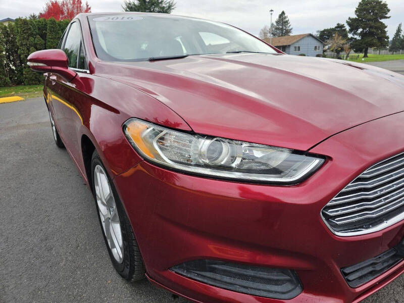 2016 Ford Fusion SE