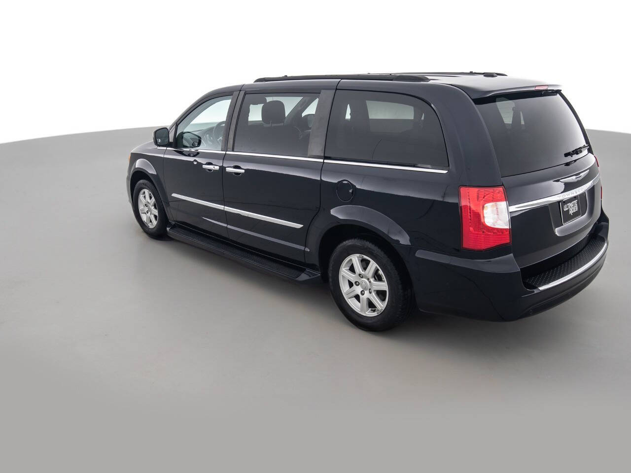 Used Car 2011 Chrysler Town And Country  Touring 4dr Mini Van For Sale Under $10,000 In Coal City, Illinois