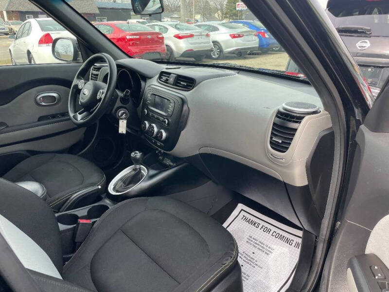 2016 Kia Soul +