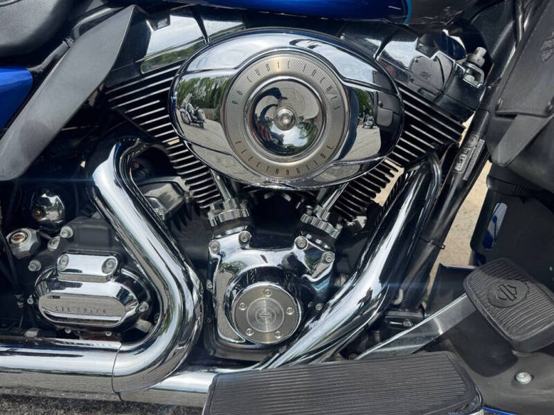 2009 Harley-Davidson FLHTCU -