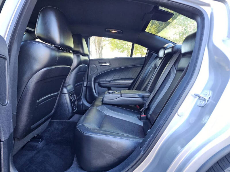 2017 Dodge Charger SXT