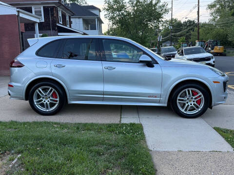 2017 Porsche Cayenne GTS