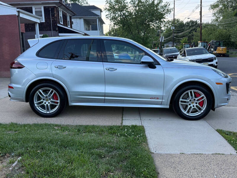 2017 Porsche Cayenne GTS