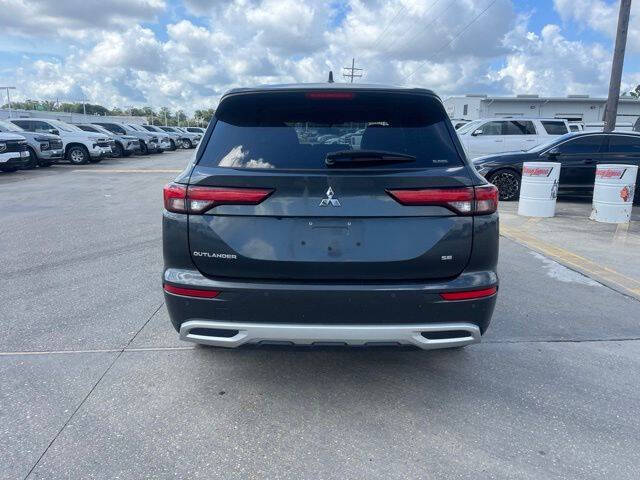 2024 Mitsubishi Outlander SE