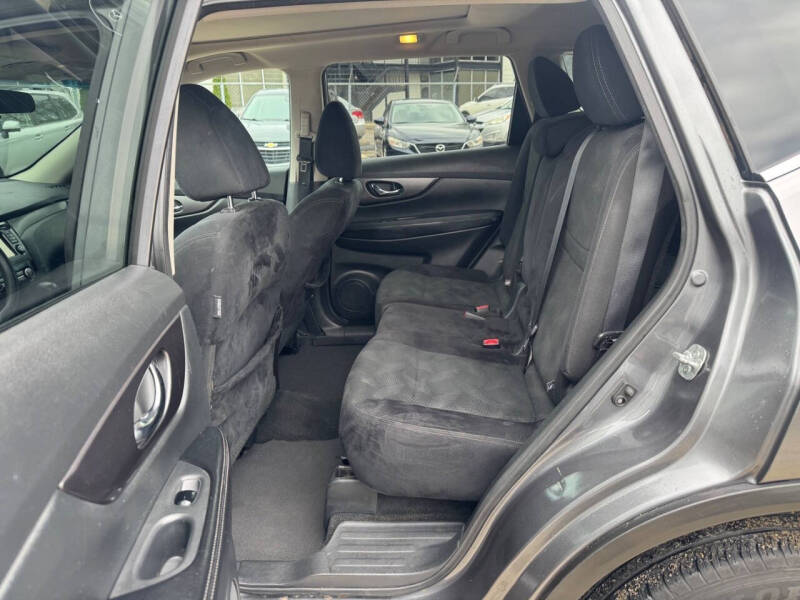 2016 Nissan Rogue SV