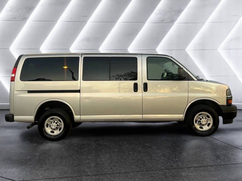 2018 Chevrolet Express 2500