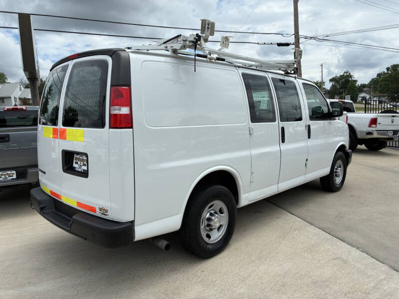 2017 Chevrolet Express 2500