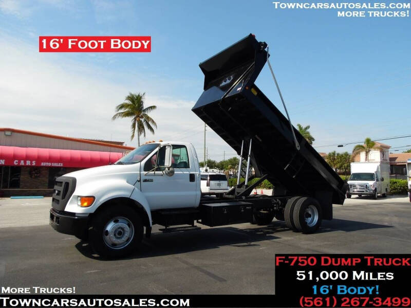 2004 Ford F-750 Super Duty for sale at Town Cars Auto Sales in West Palm Beach FL