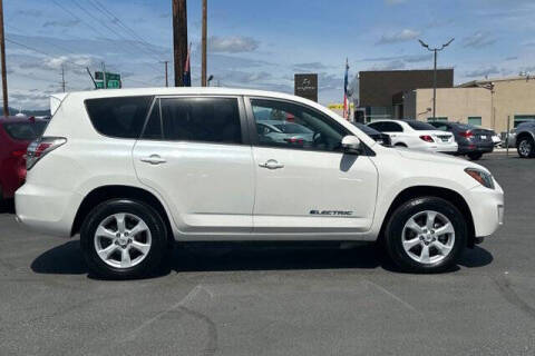 2013 Toyota RAV4 EV