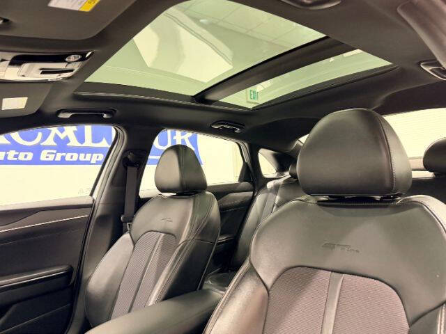 2023 Kia K5