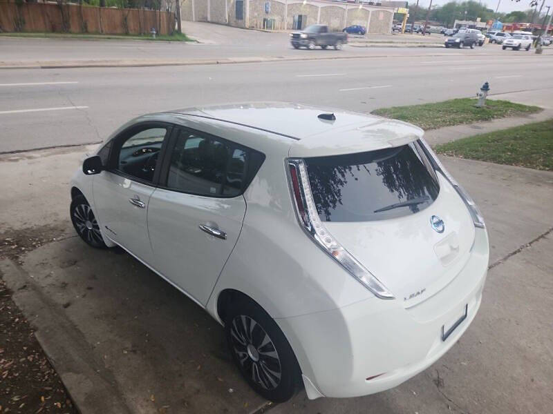2014 Nissan LEAF SV