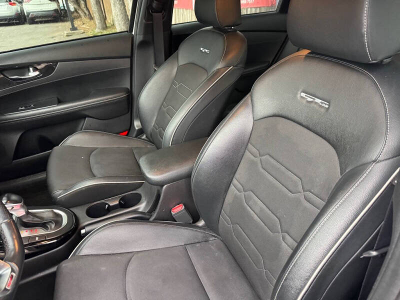 2020 Kia Forte GT Line