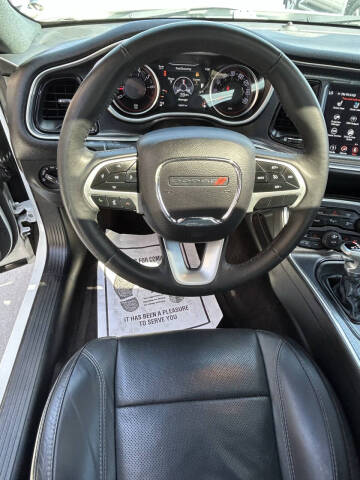 2018 Dodge Challenger SXT Plus