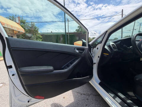 2016 Kia Forte5 LX