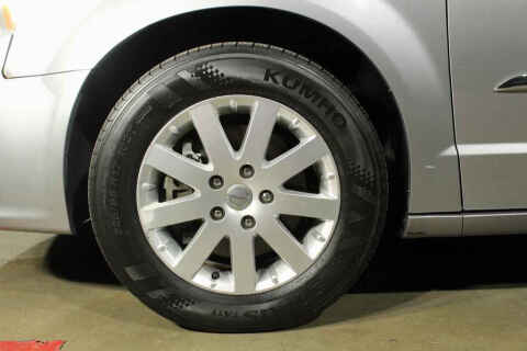 2013 Chrysler Town and Country Touring