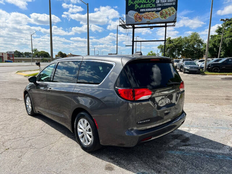 2017 Chrysler Pacifica Touring